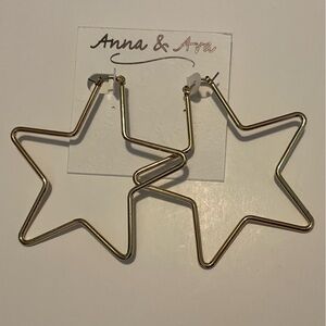 Large Star hoop earrings - gold tone
